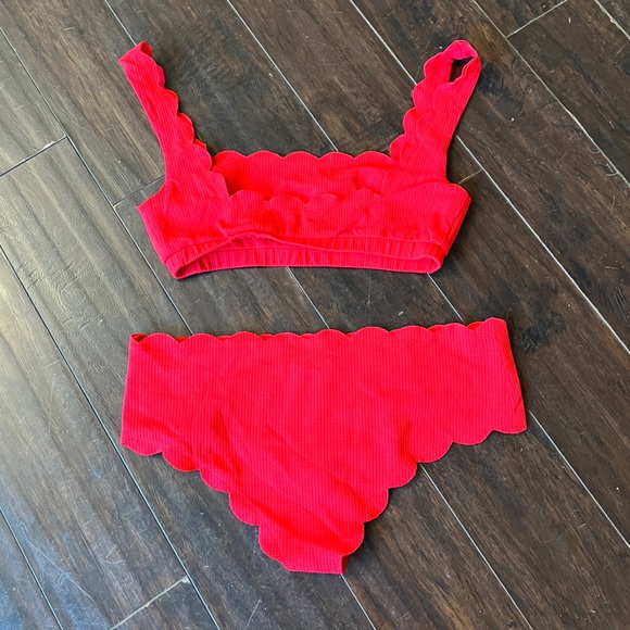Marysia red scalloped two piece swimsuit - Picture 4 of 4